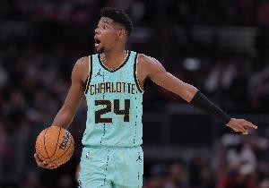 布兰登-米勒因伤提前离场！黄蜂主帅：正在等医疗报告 希望他没事