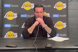 雷迪克赛后采访谈里夫斯绝杀：他会出现在最重要的时刻！